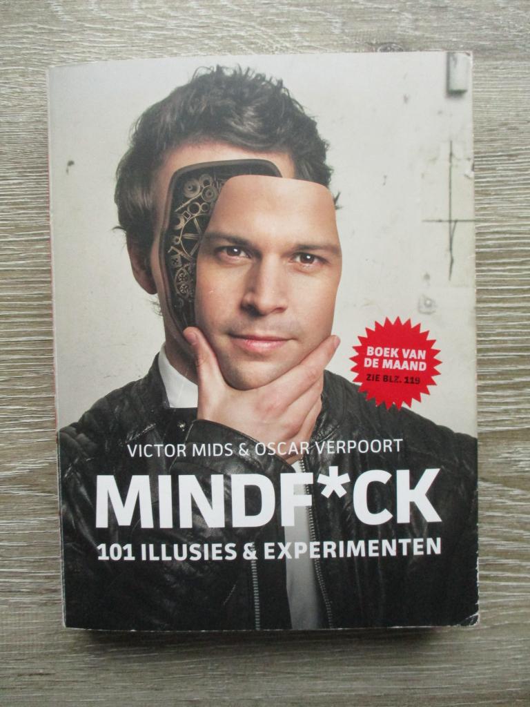 Mindfuck 101 illusies en experimenten - Victor Mids & Osca, Ophalen of Verzenden, Gelezen, Overige onderwerpen