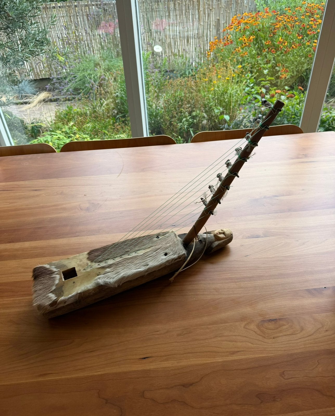 VINTAGE Gabonees muziekinstrument, Muziek en Instrumenten, Snaarinstrumenten | Overige, Ophalen of Verzenden, Zo goed als nieuw