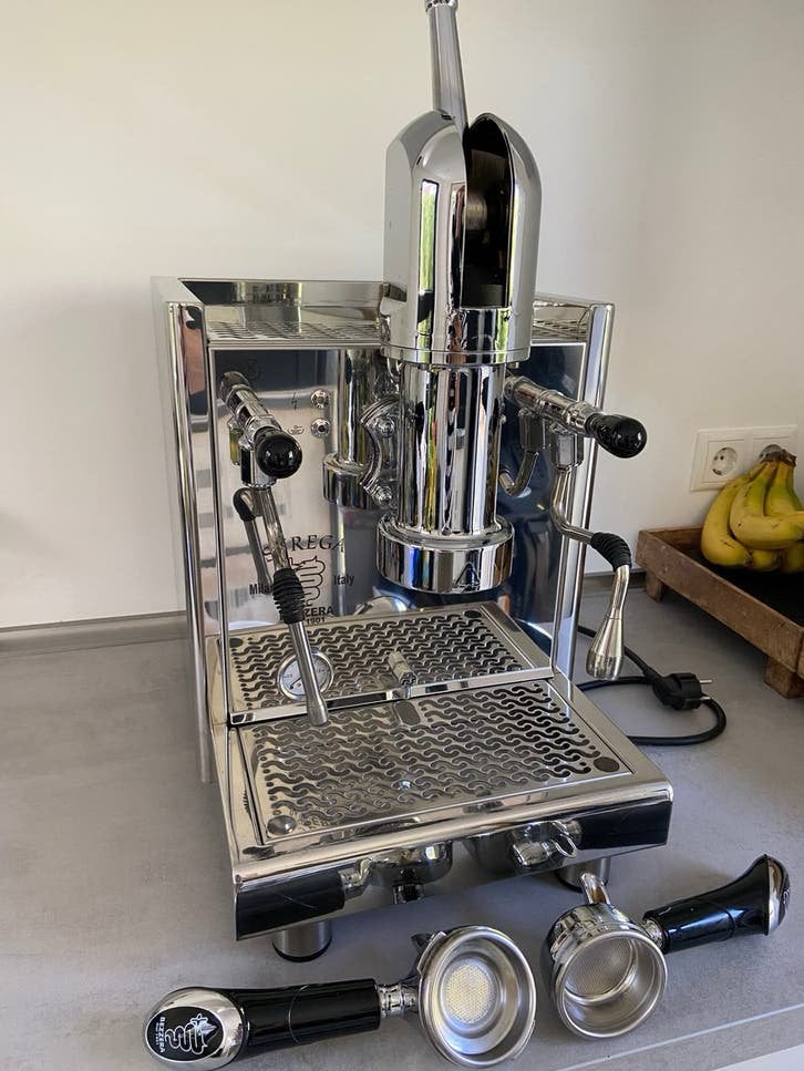 Bezzera Strega Espresso Machine - Zo goed als nieuw, Stoompijpje, Espresso apparaat, Gemalen koffie, Ophalen of Verzenden