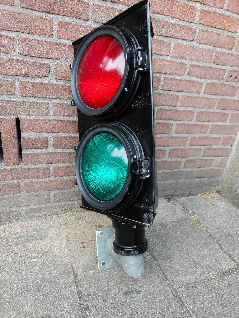 Retro Stoplicht, Ophalen
