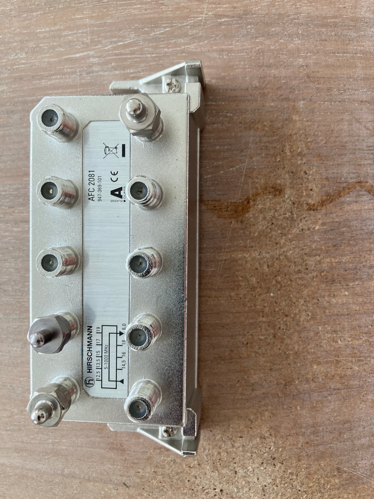 Hirschmann AFC 2081 TV-verdeler 8-voudig 5-1000 MHz, Ophalen of Verzenden, Zo goed als nieuw, Overige kabels