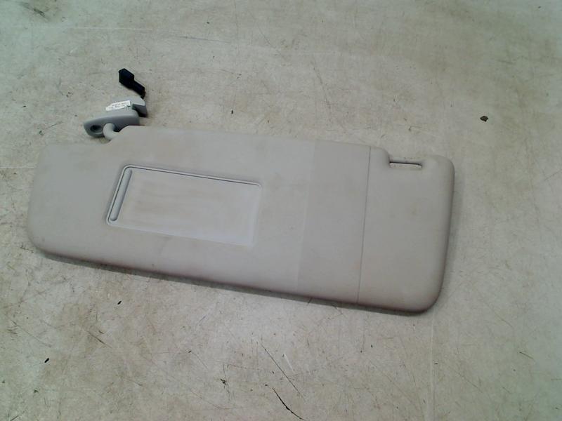 Zonneklep Links grijs Volkswagen Touran (1T1/T2) 1T0857551F, Gebruikt, Volkswagen, Volkswagen AG, Kundenbetreuung@volkswagen.de