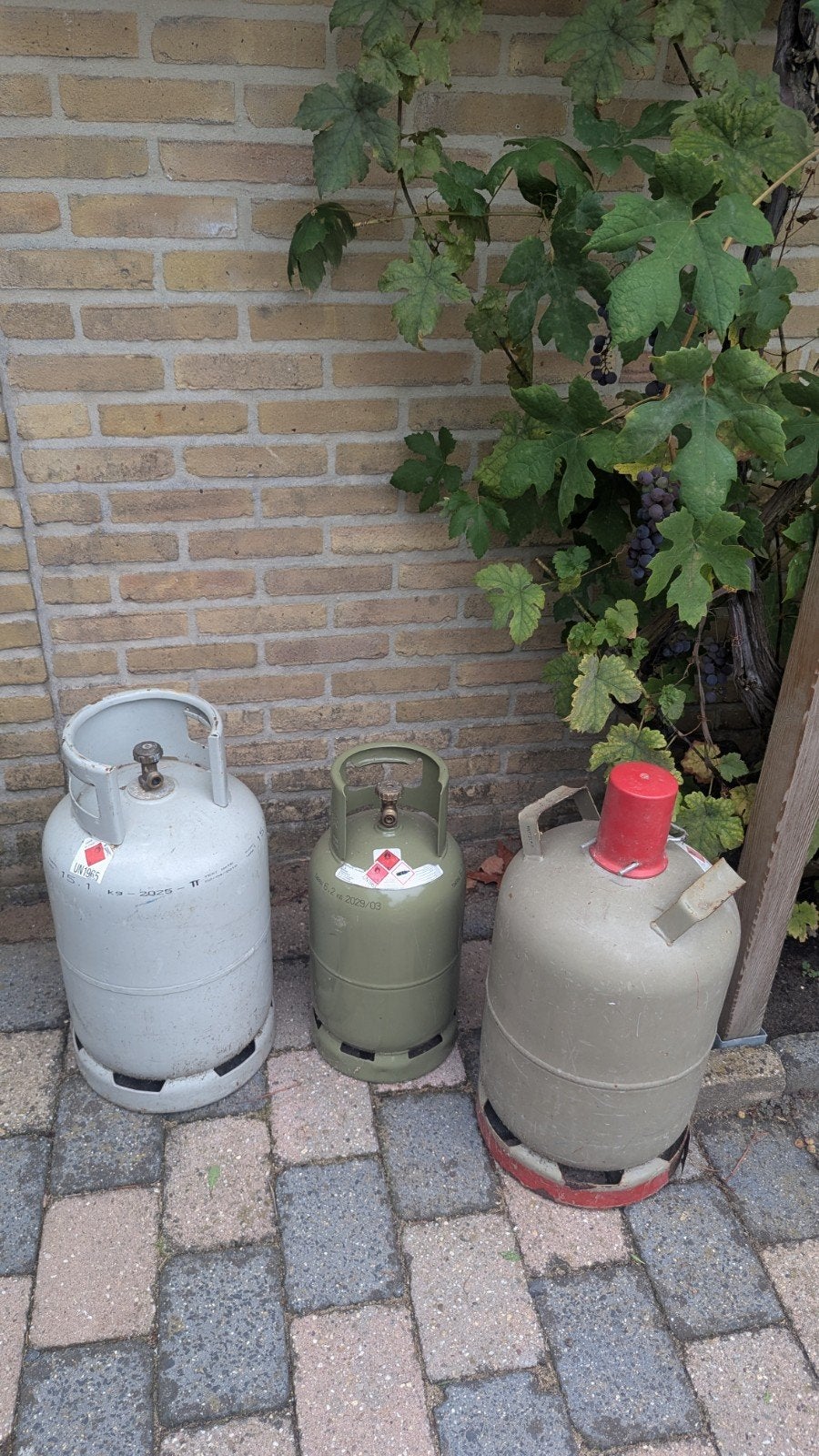 Gasflessen leeg, Ophalen