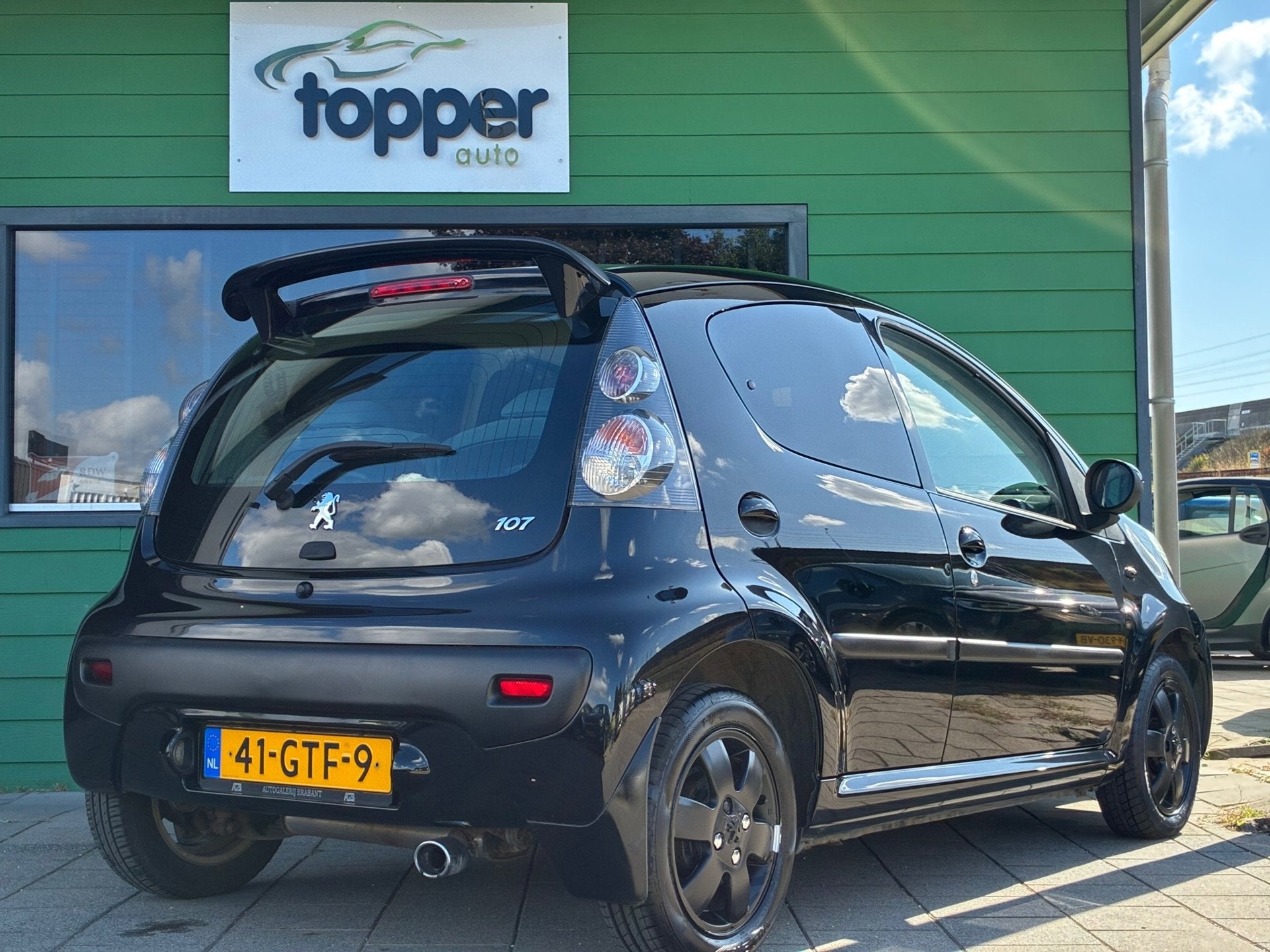 Peugeot 107 1.0-12V XS|Navigatie|CarPlay|Elektr.ramen|LM-Vel, Voorwielaandrijving, 4 stoelen, Origineel Nederlands, Bedrijf