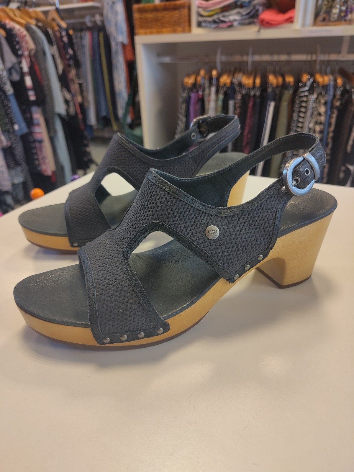 Ugg Australia Lomita Sandalen - Donkerblauw/Zwart - Maat 42, Ophalen, UGG, Blauw, Sandalen of Muiltjes