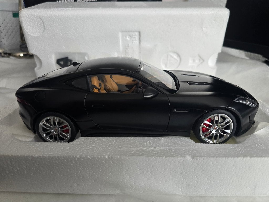 Jaguar F-type R 1/18 Autoart, Ophalen of Verzenden, Nieuw, Auto, Autoart