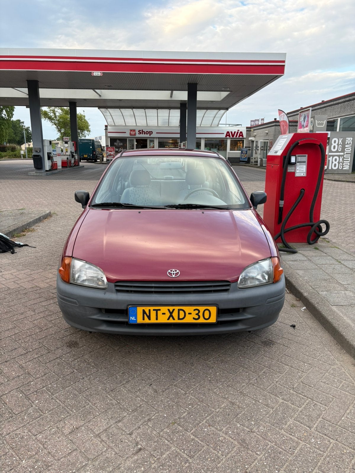 Toyota Starlet 1.3 16V AUT 1996 Rood, 4 cilinders, Starlet, 400 kg, Origineel Nederlands