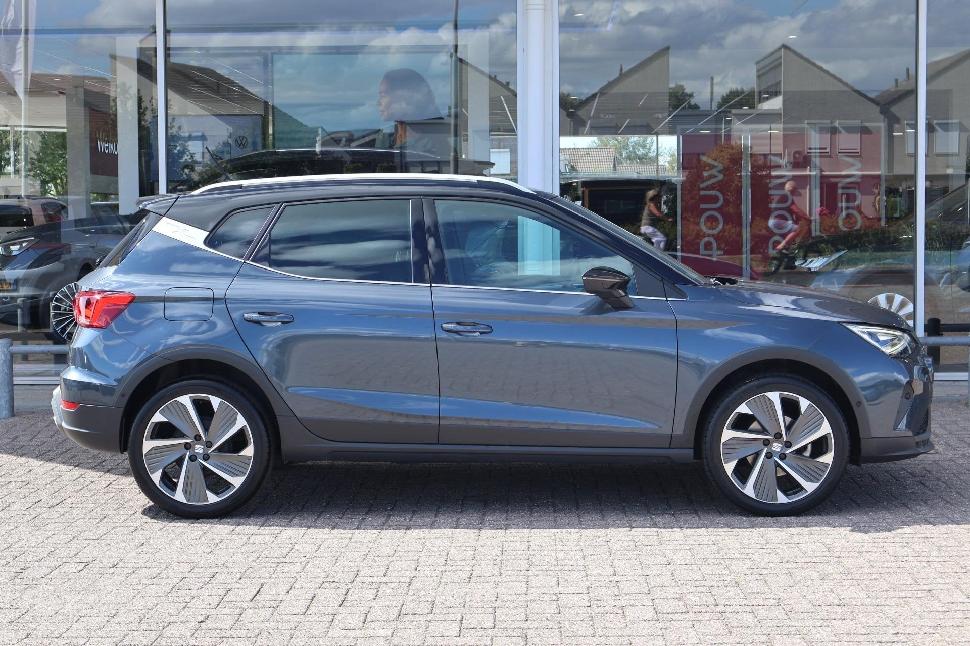 SEAT Arona 1.0 TSI 95pk FR Business Intense | Navigatie | Ca, Auto's, Voorwielaandrijving, 12 maanden, Gebruikt, 95 pk