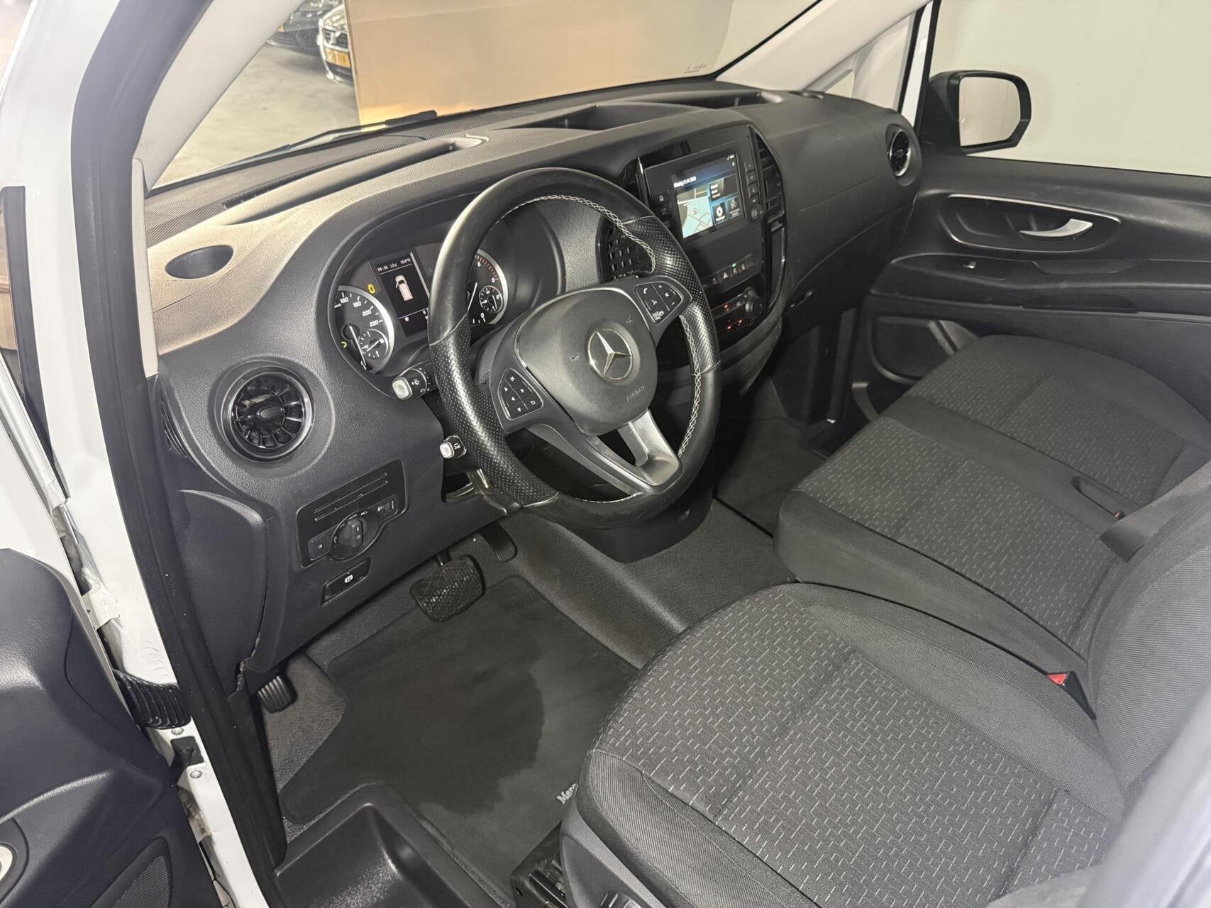 Mercedes Vito Bestel 114 CDI LANG l AUTOMAAT l NAVI l CARPLA, Auto's, Automaat, Gebruikt, 4 cilinders, Met garantie (alle)
