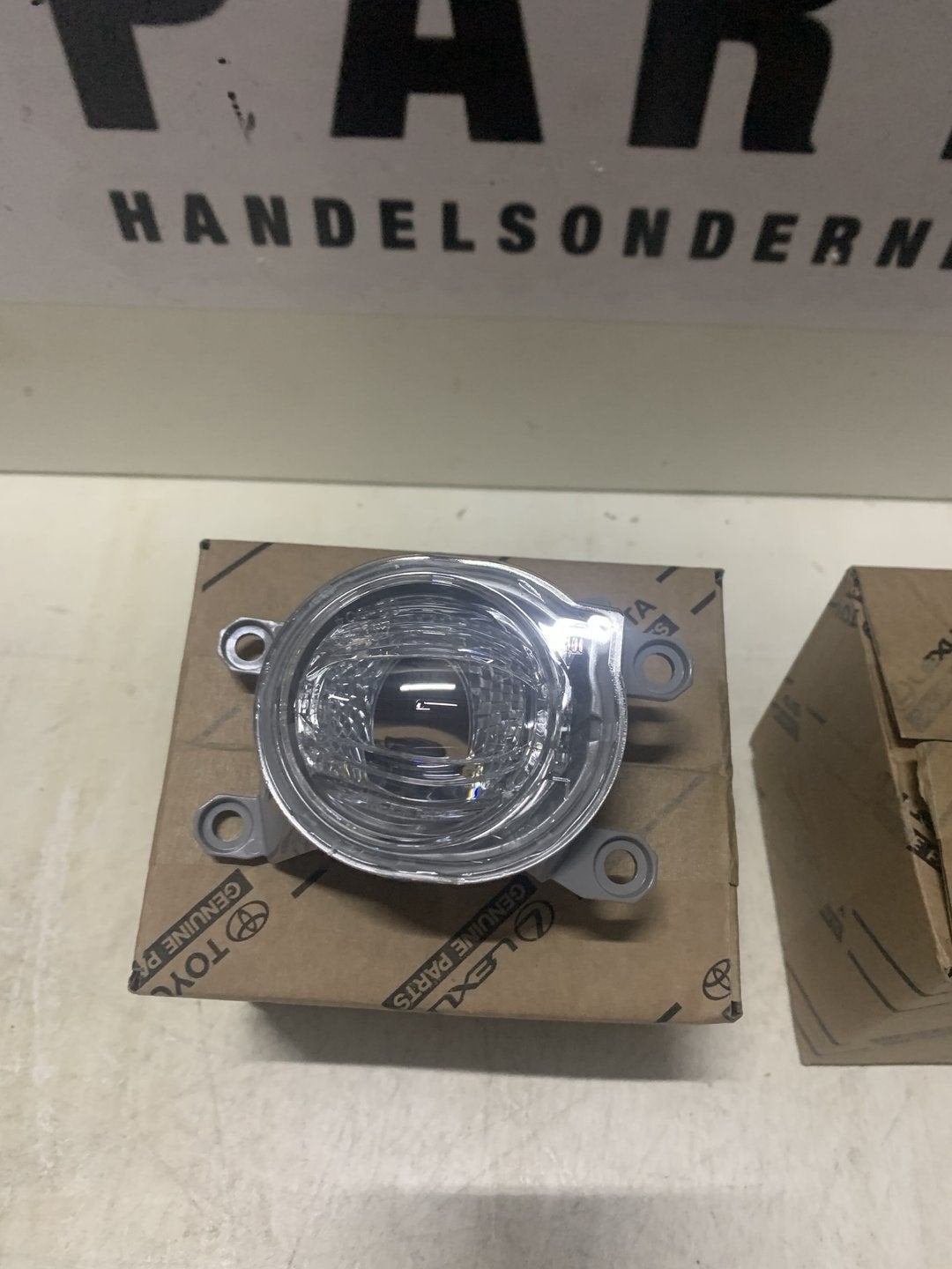 Toyota C-Hr mistlamp rechts origineel 81210-02190, Auto-onderdelen, Gebruikt, -, -, Ophalen of Verzenden