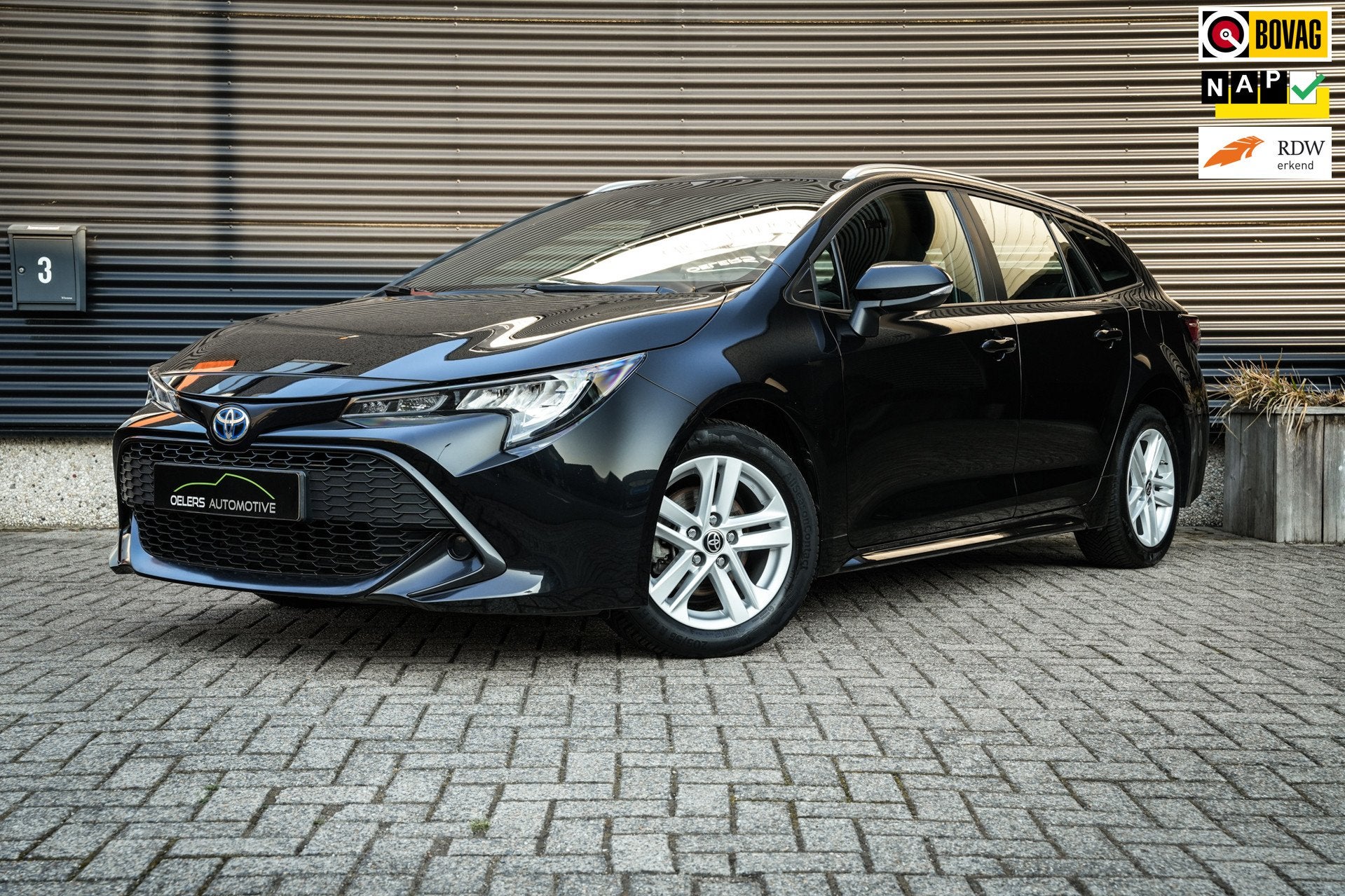 Toyota Corolla Touring Sports 1.8 Hybrid Active | ACC | Navi, 1345 kg, Gebruikt, 4 cilinders, Corolla