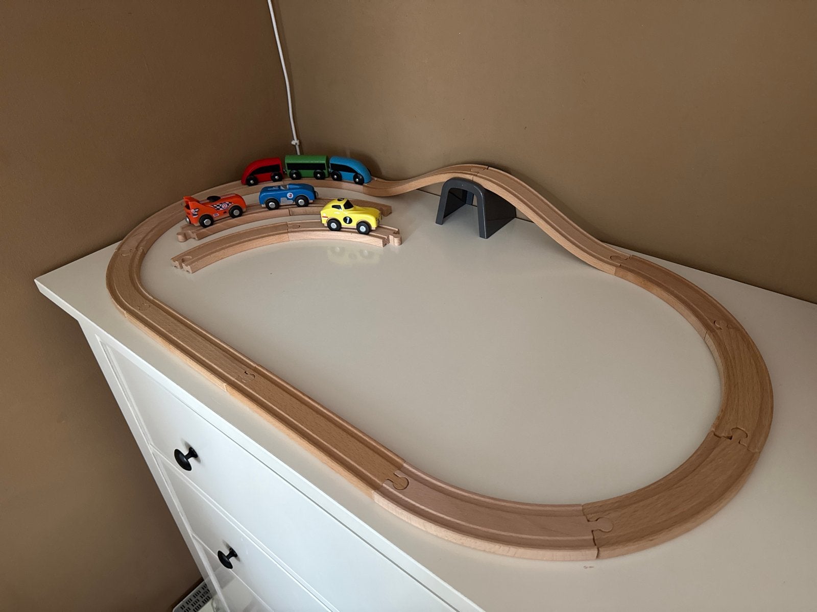 Ikea Lillabo houten treinbaan met treinen en auto's, Ophalen of Verzenden, Gebruikt