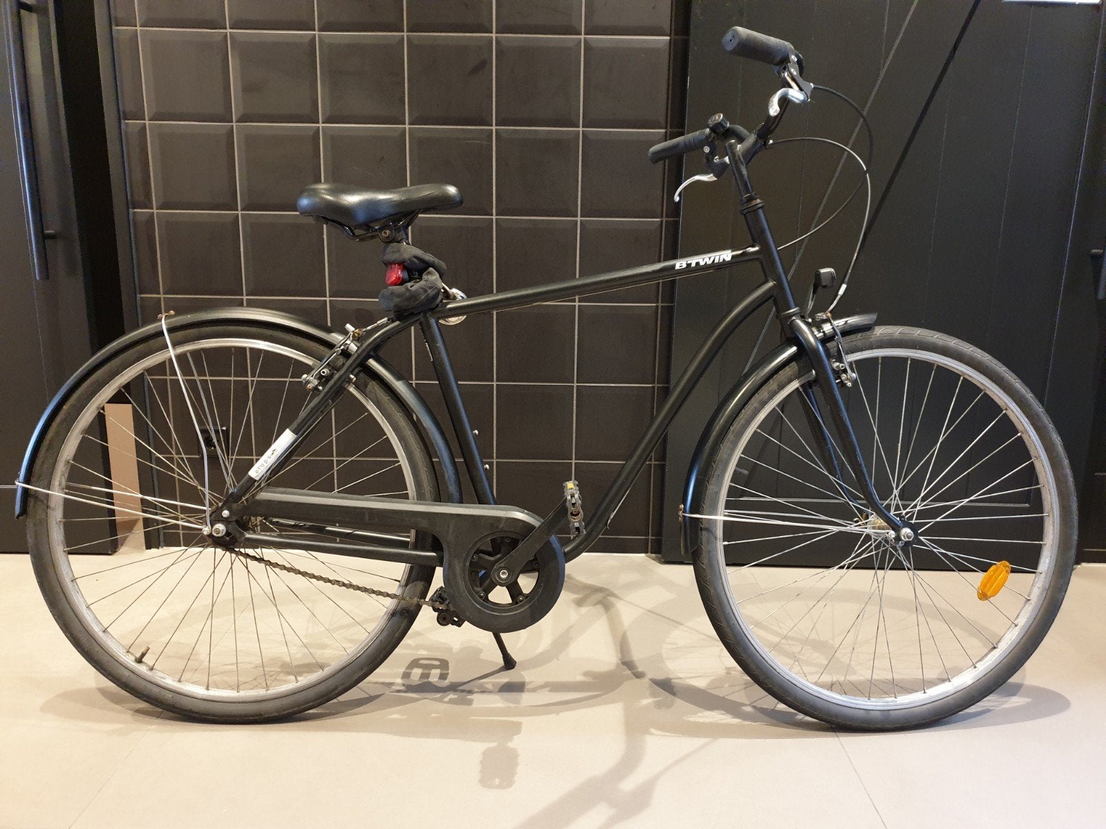 Decathlon B'Twin Elops 100 HF stadsfiets - Zwart, Fietsen en Brommers, Velgrem, Ophalen, Overige merken, 53 tot 56 cm