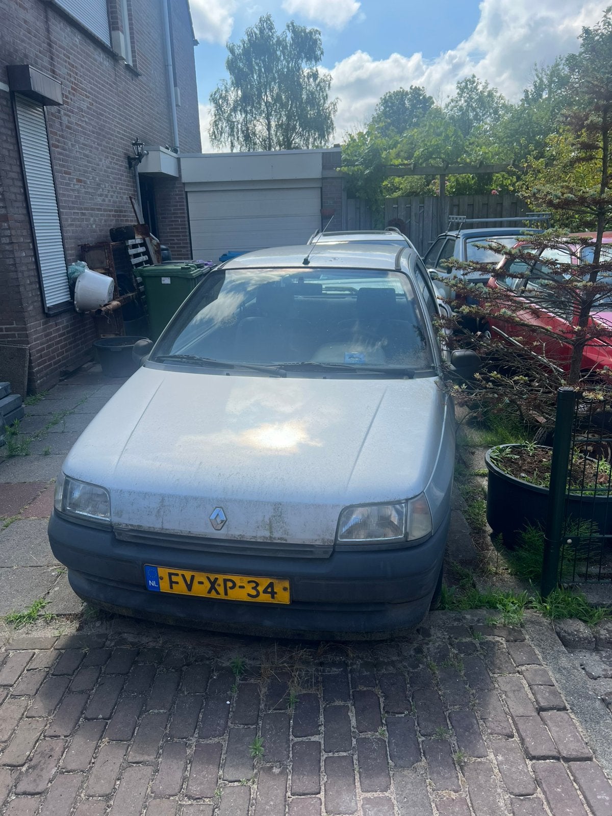 Renault Clio voor opknappen of onderdelen, Ophalen, Gebruikt, Renault