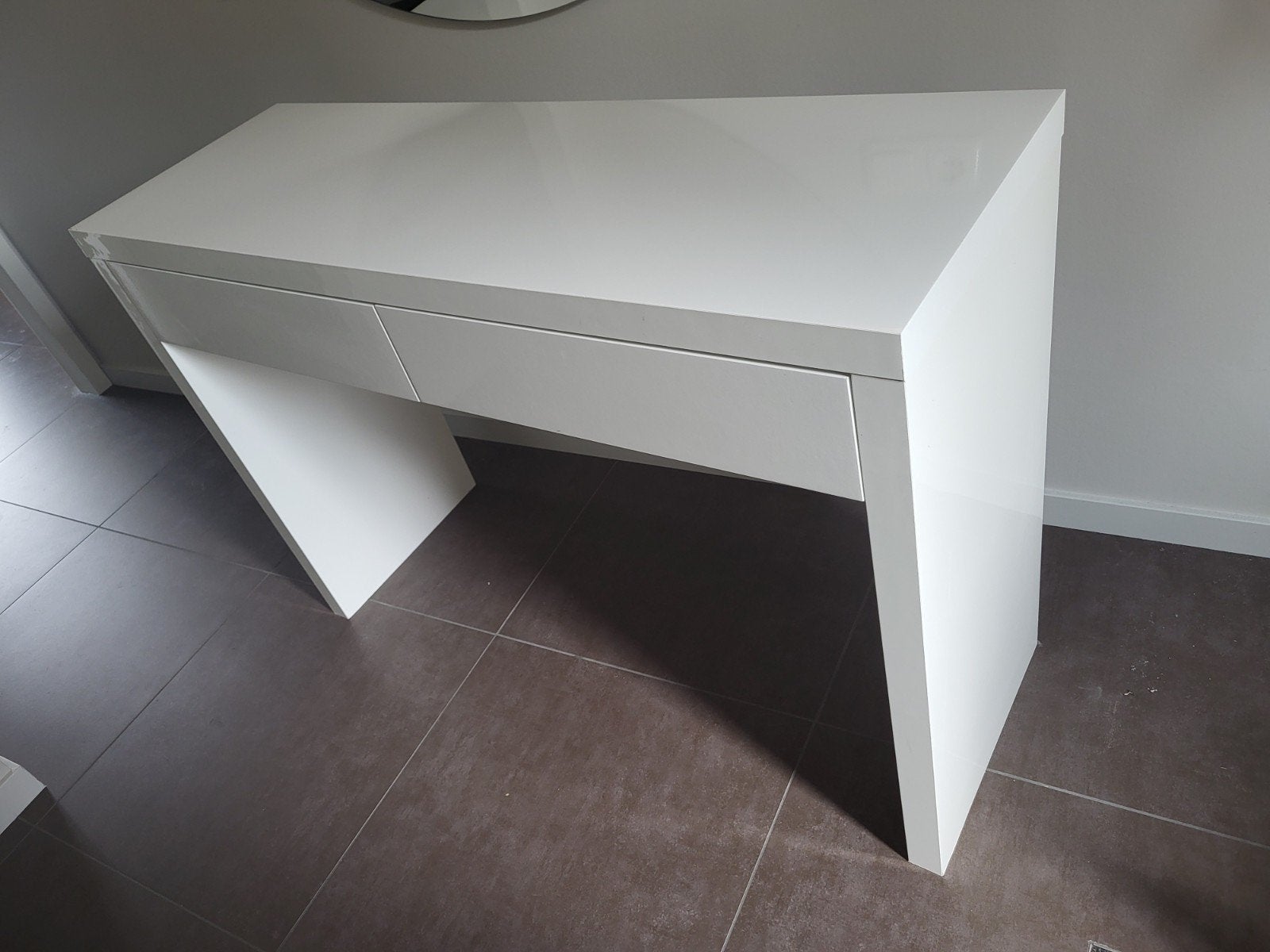 Hoogglans witte sidetable met 2 lades, Ophalen, Gebruikt, Overige materialen, 100 tot 150 cm