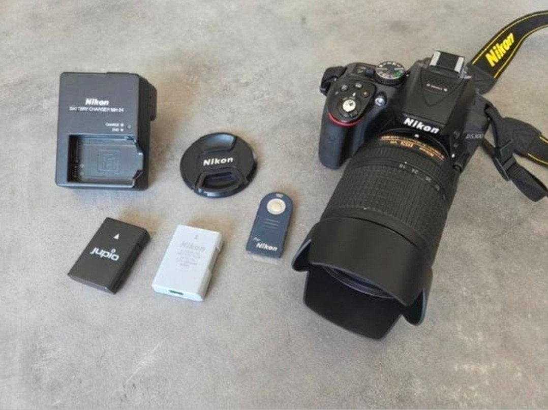 Nikon D5300 spiegelreflexcamera met Nikon 18-140mm lens, Ophalen of Verzenden, Zo goed als nieuw, Nikon