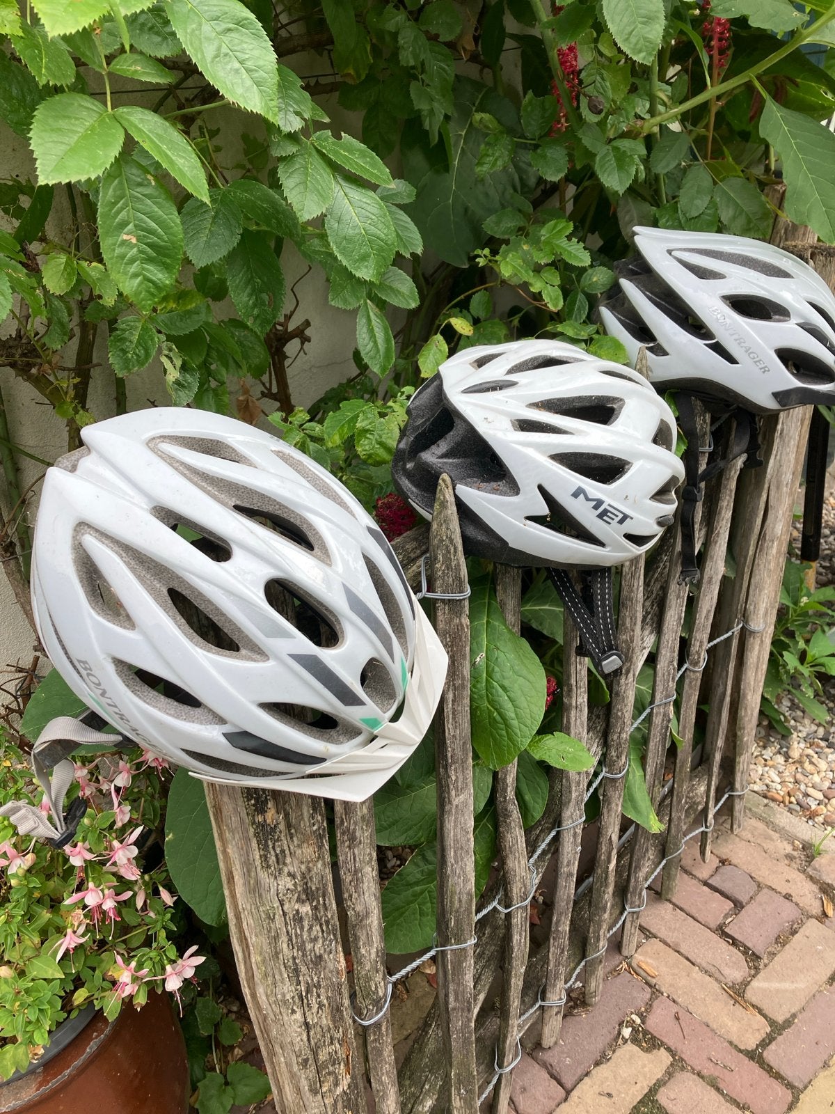 3x Bontrager Solstice en MET Gavilan fietshelmen, Ophalen of Verzenden, Gebruikt, Overige maten, Heer of Dame