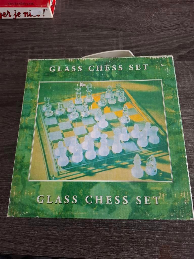 Glazen Schaakspel - Compleet in Doos, Een of twee spelers, Ophalen of Verzenden, Gebruikt