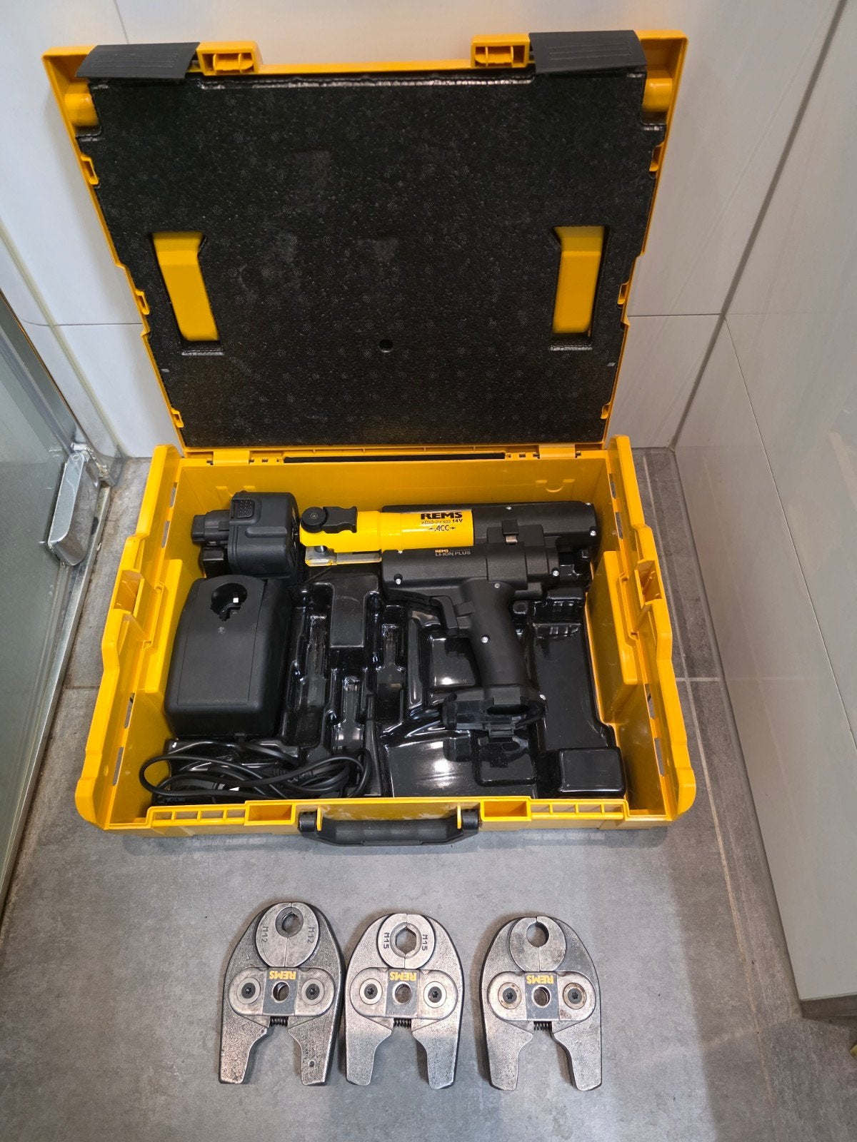 REMS Mini perstang m12 m15 en U16 UPONOR koper staal persbek, Ophalen of Verzenden, Zo goed als nieuw, Overige typen, Overige merken