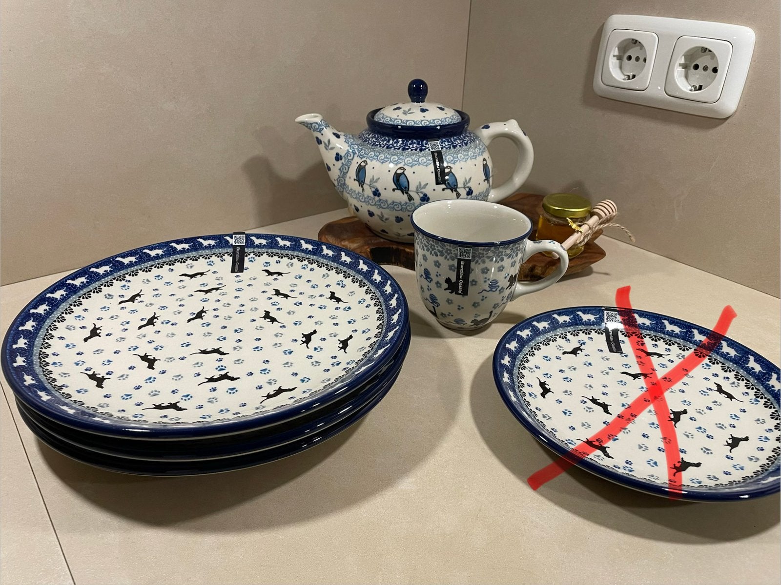 Nieuw Bunzlau Castle borden, mok en theepot met dieren, Overige typen, Nieuw, Ophalen of Verzenden, Overige stijlen
