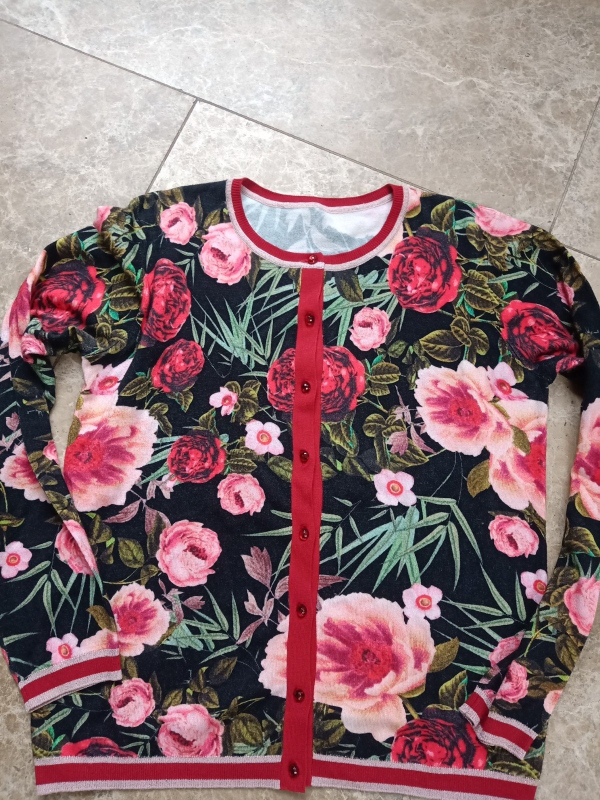 Bijna gratis prachtige bloemen vestje zgan M, Maat 38/40 (M), Ophalen of Verzenden, Zo goed als nieuw, Rood
