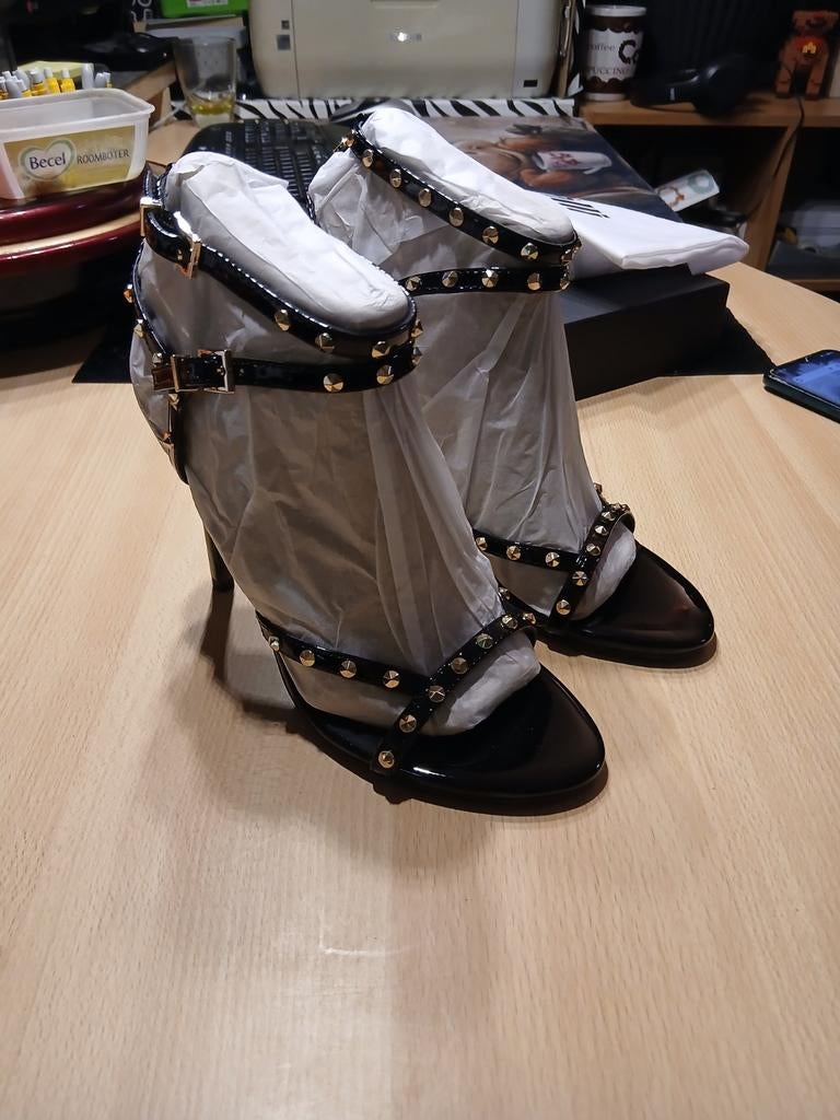 Just Cavalli sandalen met studs - Maat 37, Zwart, Zo goed als nieuw, Just Cavalli, Sandalen of Muiltjes