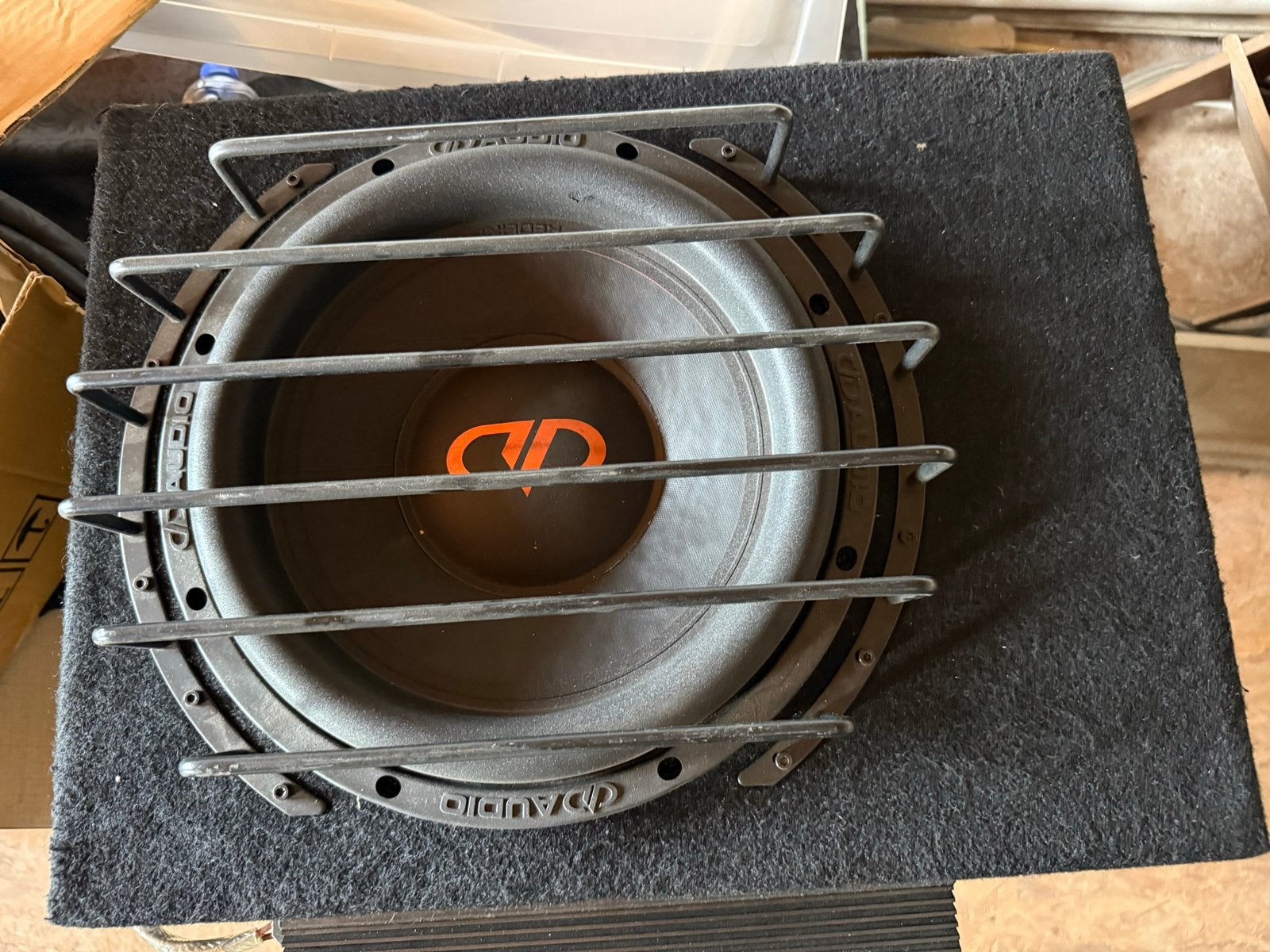 DD Audio LE-M12 Subwoofer met DD Audio D5.500 Versterker, Ophalen, Gebruikt