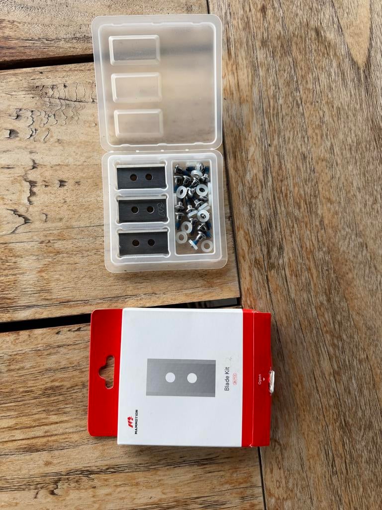 Maaimessen robotmaaier Luba, Ophalen, Nieuw
