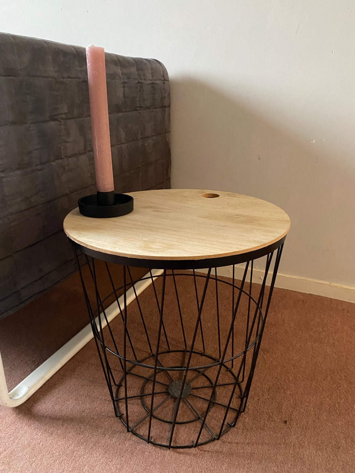 Stijlvolle bijzettafel met opbergruimte, Huis en Inrichting, Tafels | Bijzettafels, Minder dan 55 cm, Gebruikt, Rond, Hout