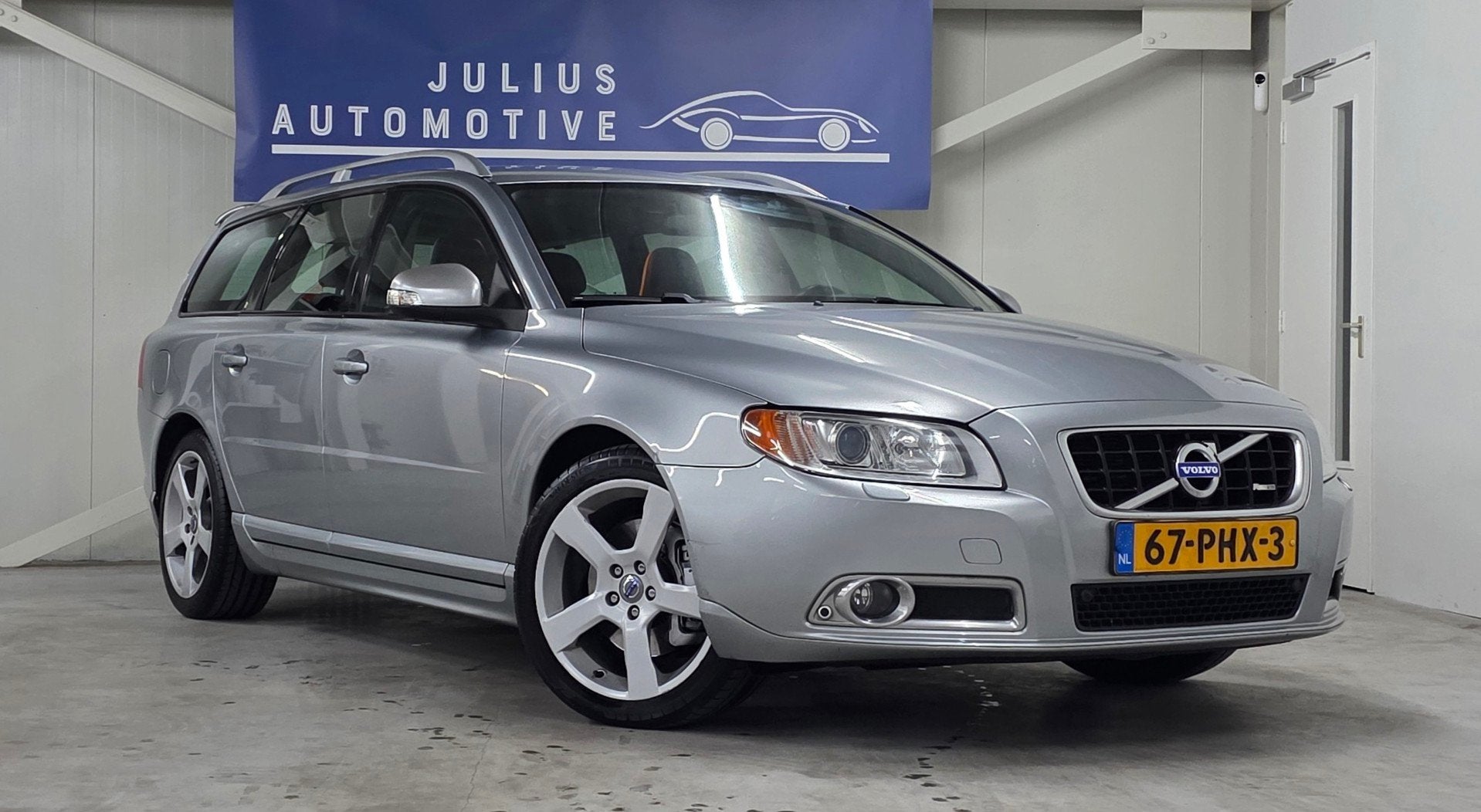 Volvo V70 2.0T R-Edition NieuweKoppeling Volledig Onderhoude, Voorwielaandrijving, Euro 5, 4 cilinders, Handgeschakeld