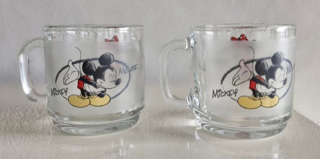 Twee theeglazen met Mickey en Minnie Mouse opdruk, Ophalen of Verzenden, Gebruikt