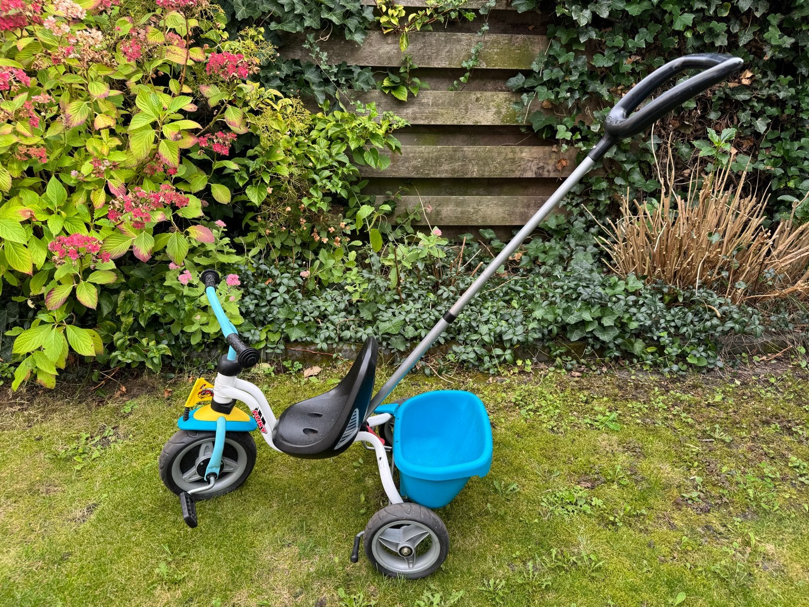 Puky driewieler met demonteerbare duwstang, Fietsen en Brommers, Ophalen, Gebruikt, Terugtraprem, Minder dan 16 inch