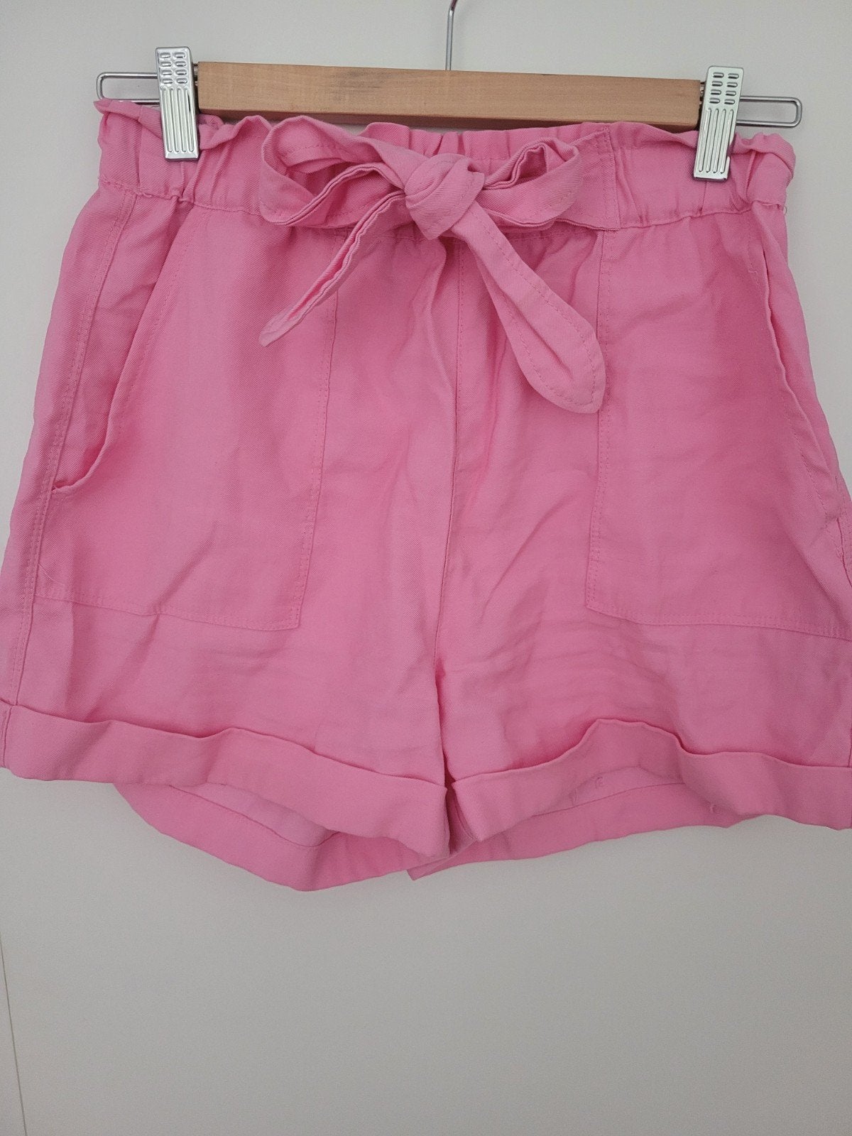FB Sister Roze Shorts met Strikdetail - Maat M, Maat 38/40 (M), Kort, Ophalen of Verzenden, Zo goed als nieuw
