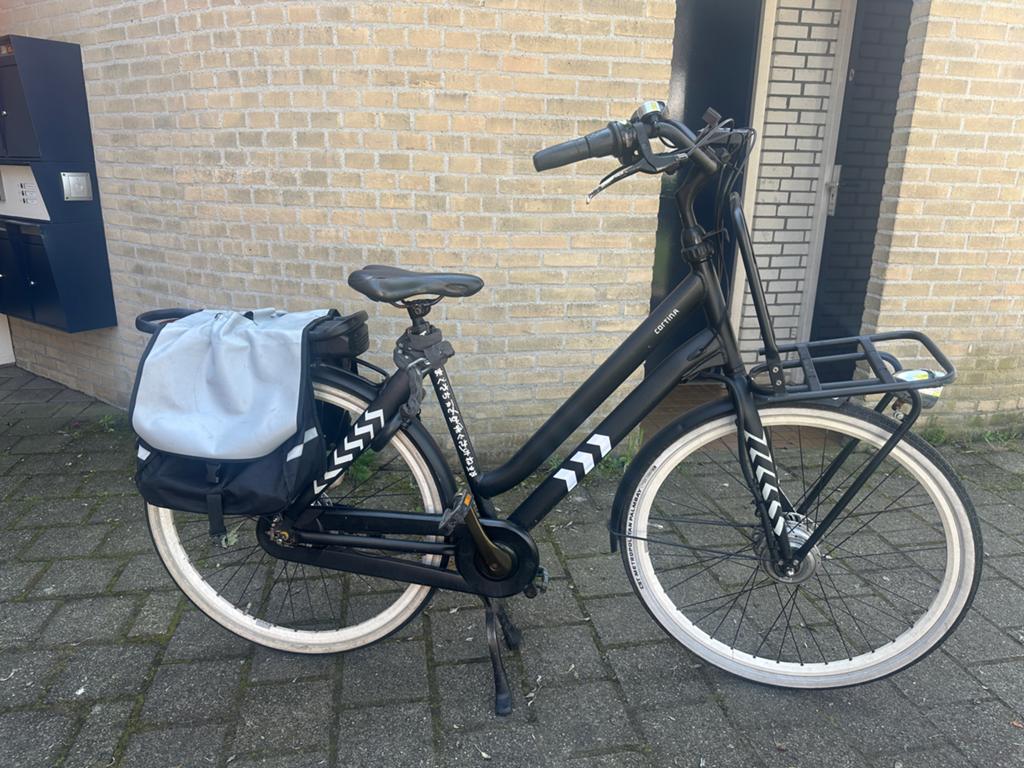 Cortina Crush Transport Elektrische Fiets - Zwart, Fietsen en Brommers, Elektrische fietsen, Gebruikt, Cortina, 51 tot 55 cm, 30 tot 50 km per accu