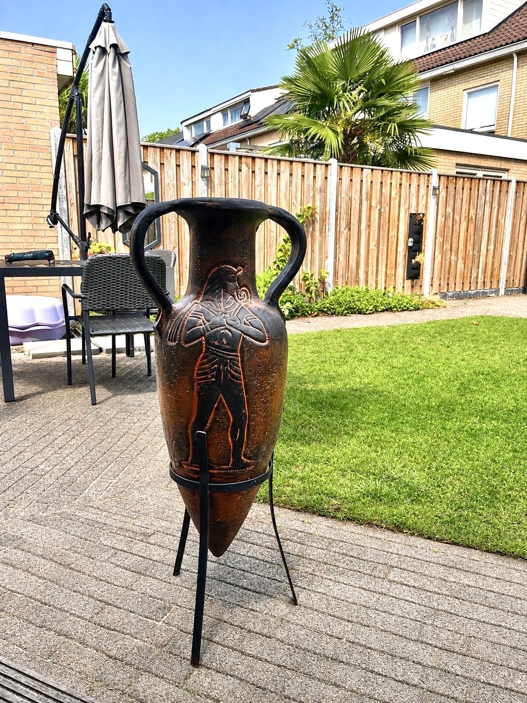 Decoratieve vaas met Egyptische Afbeelding, Ophalen