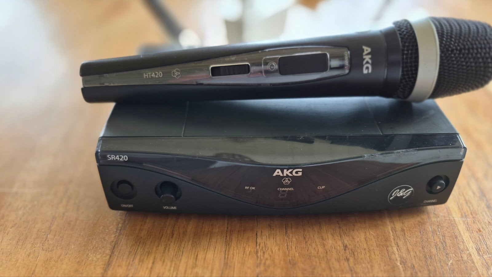 AKG HT420 Draadloze Microfoon Set (HT420 & SR420), Muziek en Instrumenten, Microfoons, Ophalen of Verzenden, Gebruikt, Zangmicrofoon