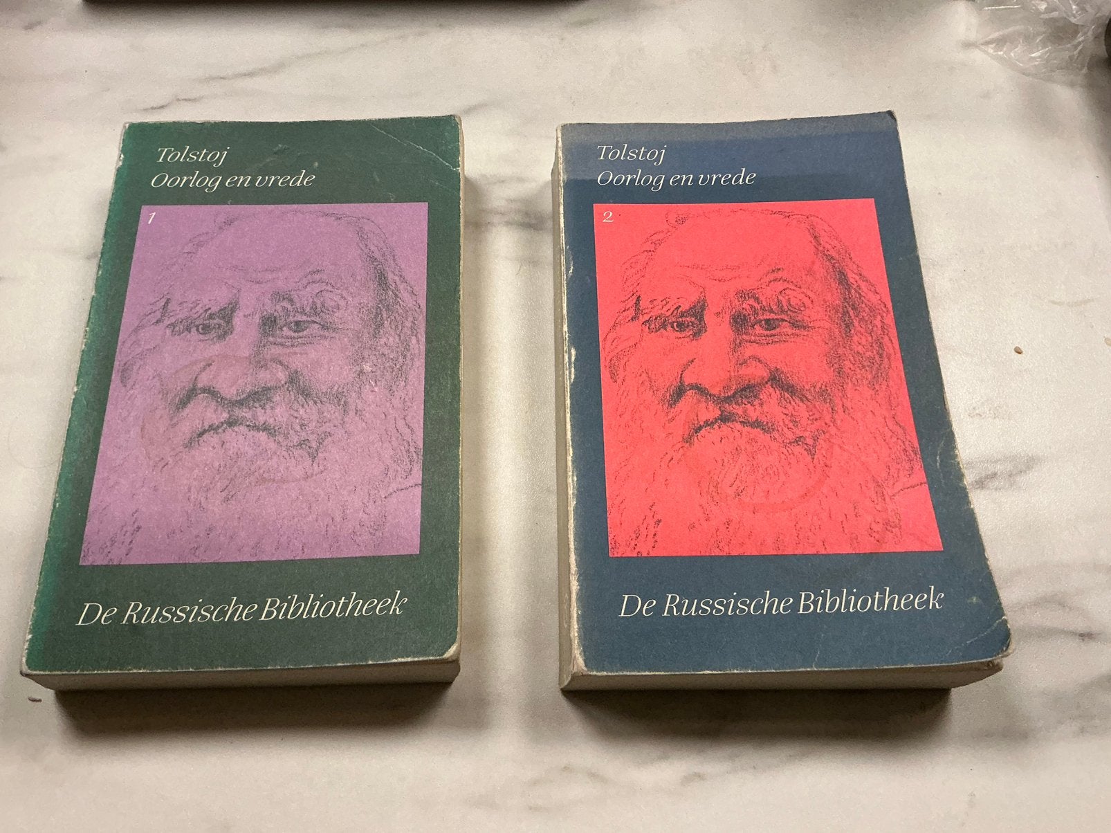 Tolstoj, Oorlog en Vrede, 2 delen, van Oorschot, Ophalen of Verzenden, Gelezen