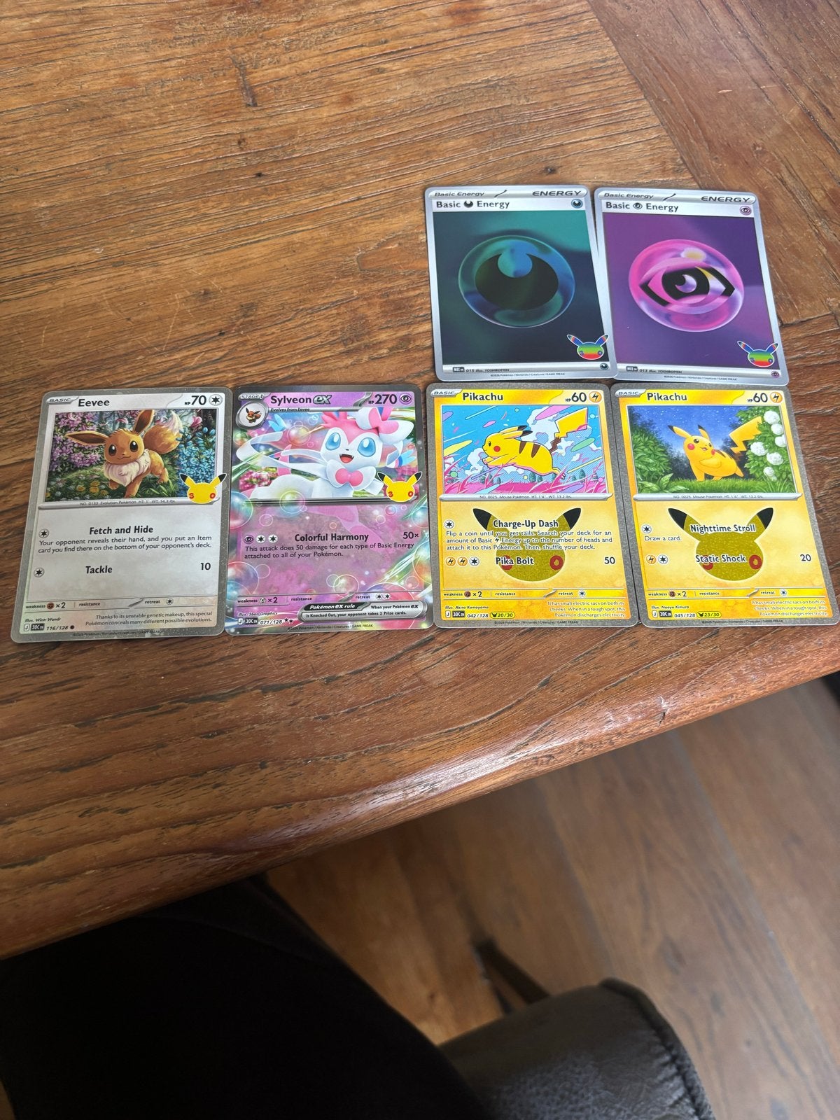 Pokémon Kaarten: Eevee, Sylveon, Pikachu en Energiekaarten, Ophalen of Verzenden, Gebruikt, Meerdere kaarten