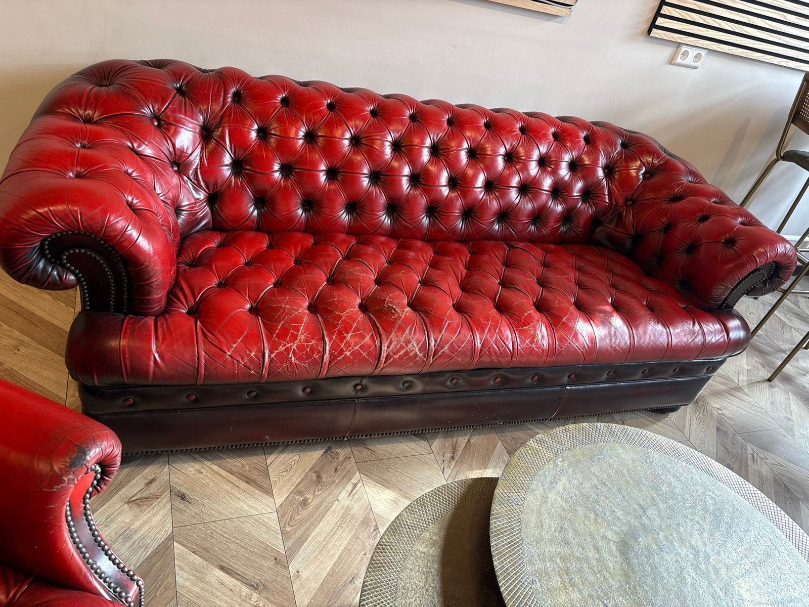 Originele Chesterfield 3-zits bank + Chesterfield fauteuil, Gebruikt, Tweepersoons, Ophalen of Verzenden, 200 tot 250 cm