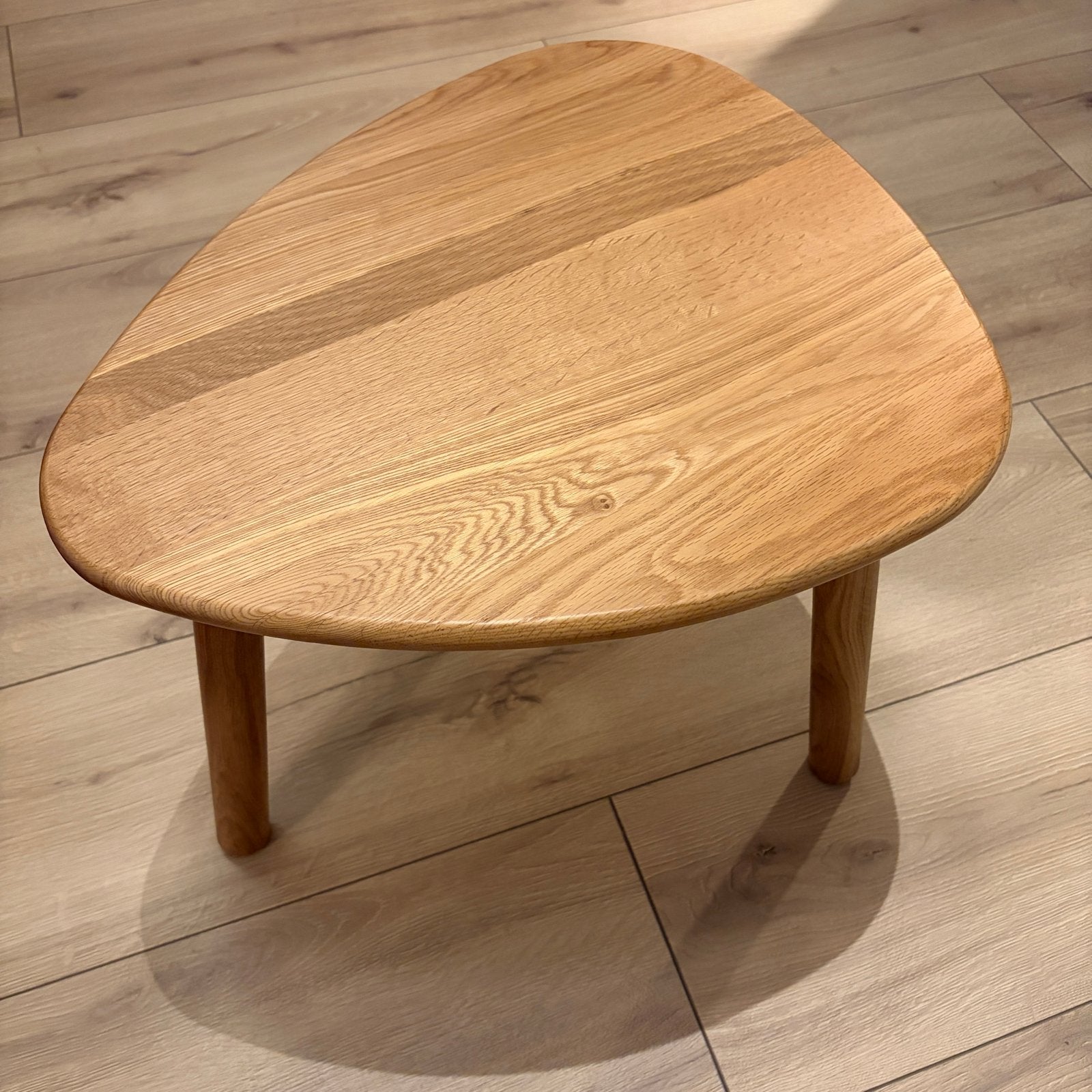 Jysk massief eikenhouten bijzettafel, Huis en Inrichting, Ophalen, Eikenhout, 50 tot 100 cm, Zo goed als nieuw