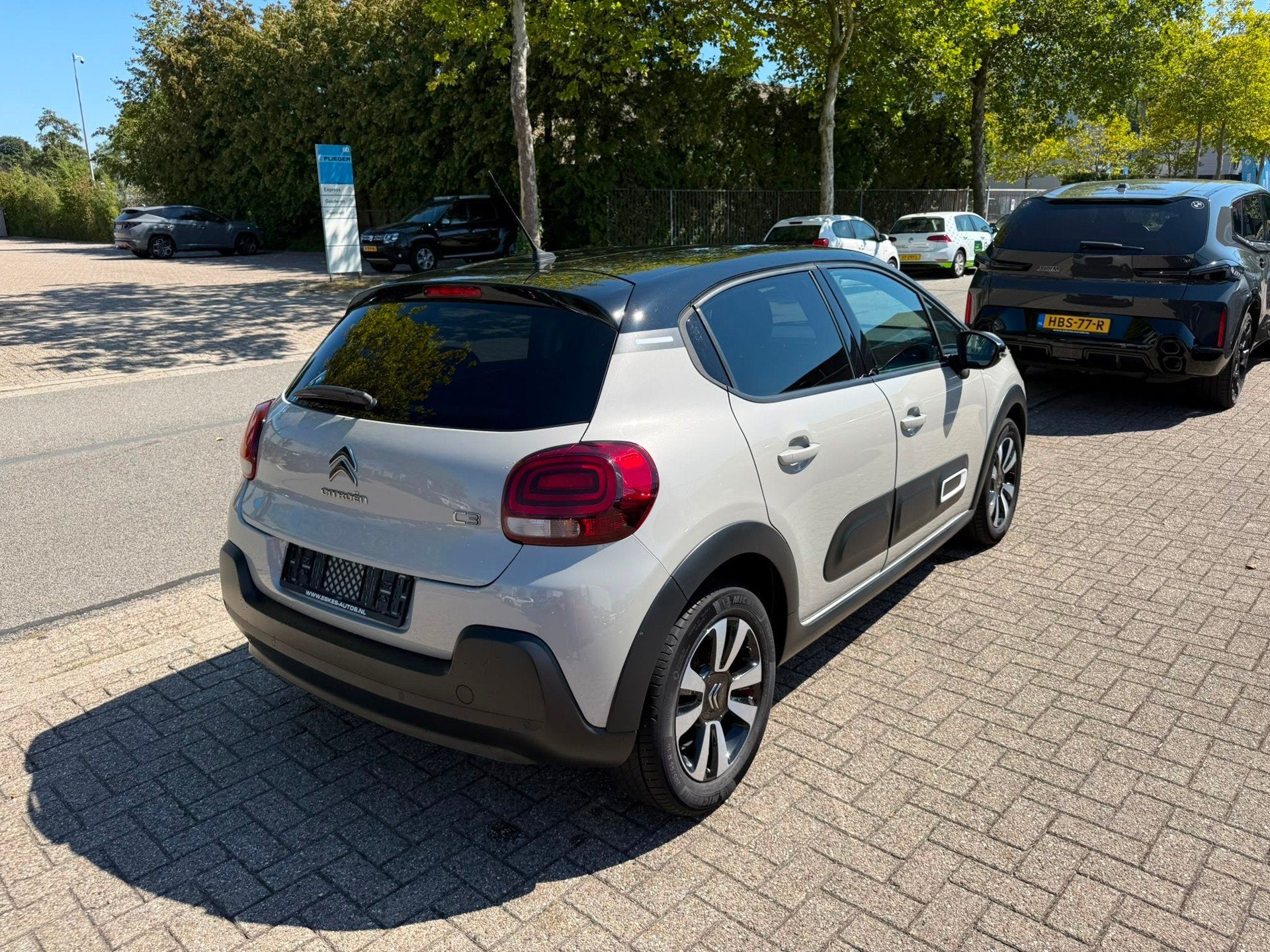 Citroen C3 1.2 PureTech Feel, Facelift, Navi Dealer auto, 1s, Auto's, Gebruikt, 1199 cc, Automatische klimaatregeling, 450 kg
