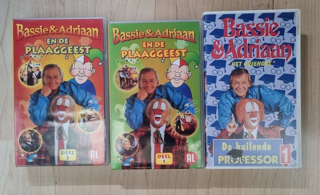 Drie VHS banden Bassie & Adriaan, Gebruikt, Alle leeftijden, Overige typen, VHS