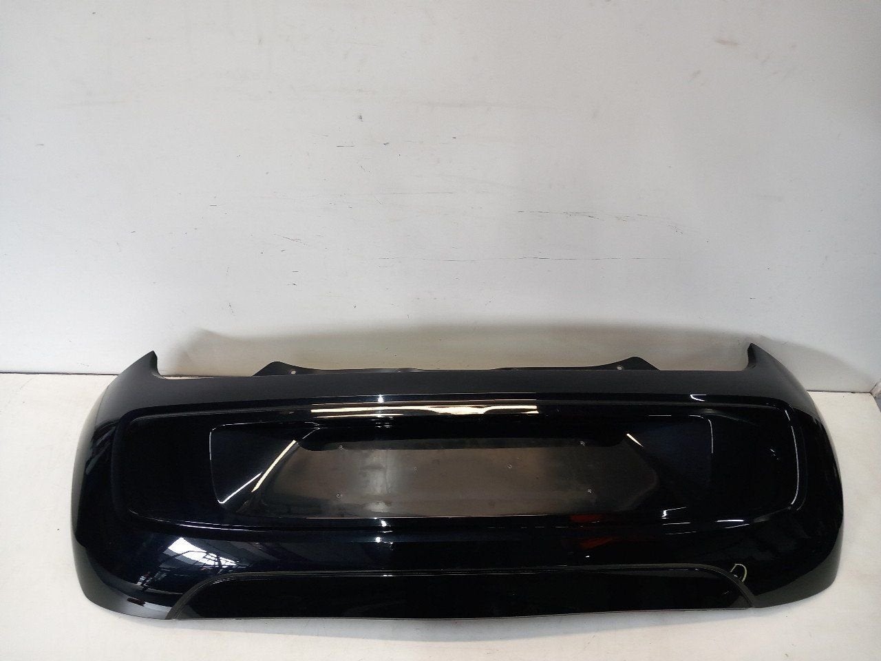 Bumper achter Volkswagen Up, Onderdelen@venauto.nl, Van der Ven Autorecycling B.V., Gebruikt, Ettenseweg 76, 4706 PB Roosendaal, The Netherlands