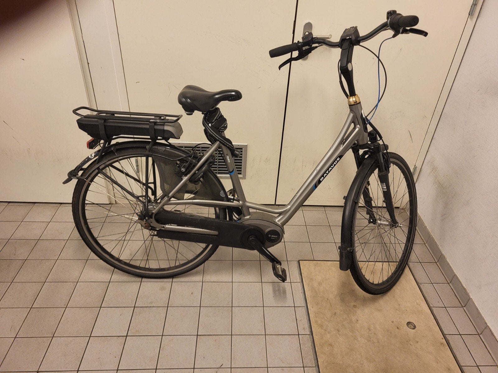 Batavus Iseo E-bike met Bosch Active Line motor, Gebruikt, Batavus, Ophalen of Verzenden, 51 tot 55 cm