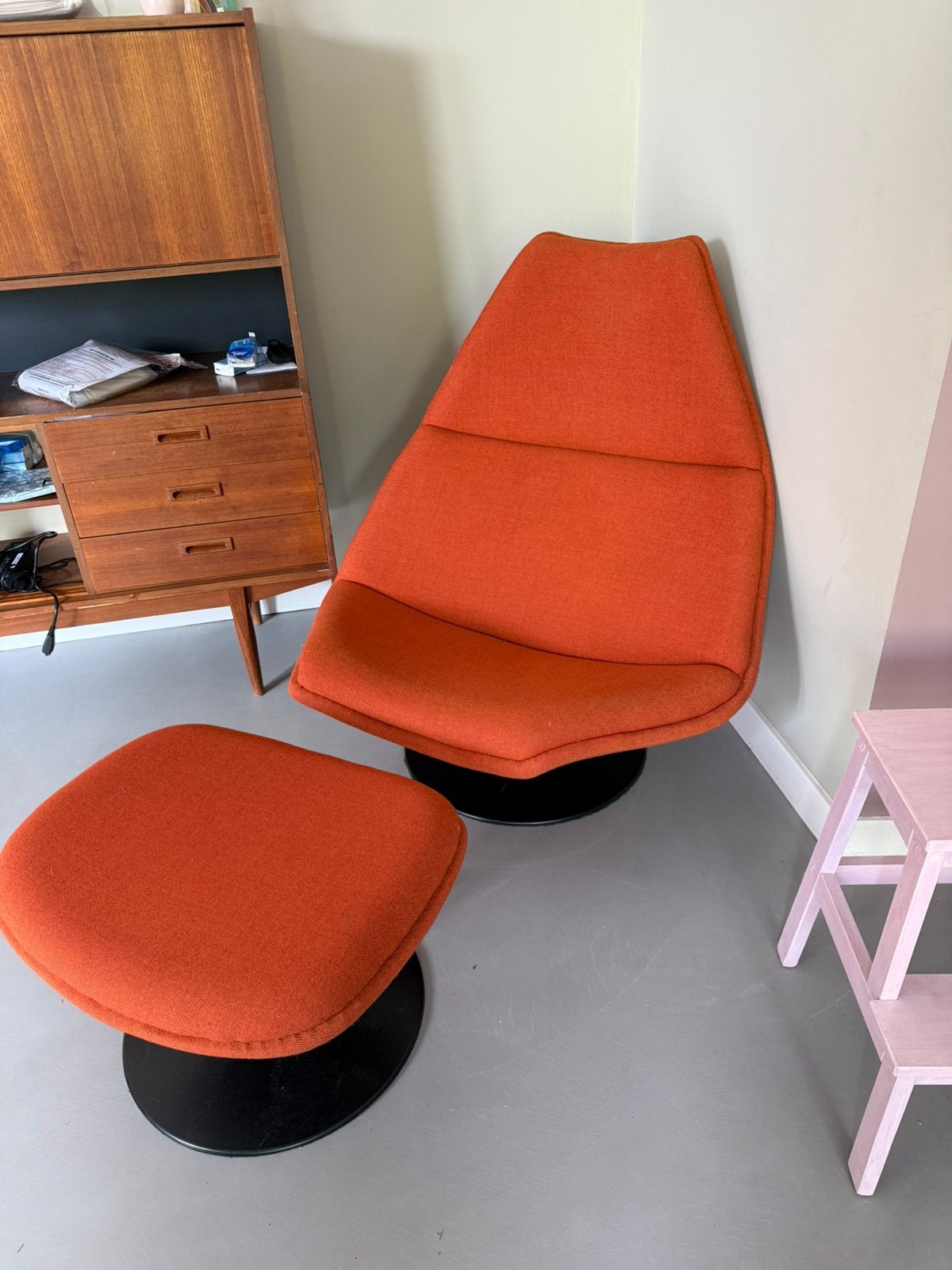 Artifort F510 stoel met bijpassende P510 Poef heel gave set, Ophalen, Design, Zo goed als nieuw, 75 tot 100 cm