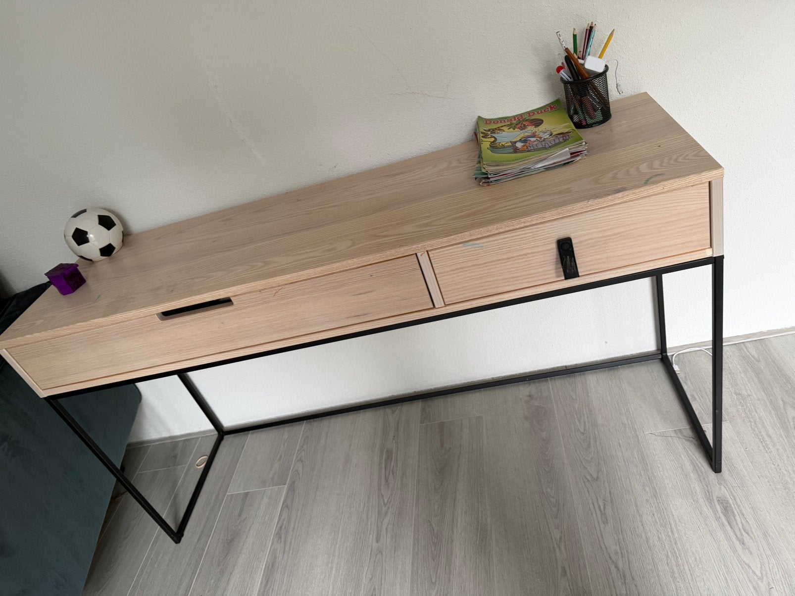 Bureau kaptafel gratis, Ophalen, 100 tot 150 cm, Zo goed als nieuw, 25 tot 50 cm