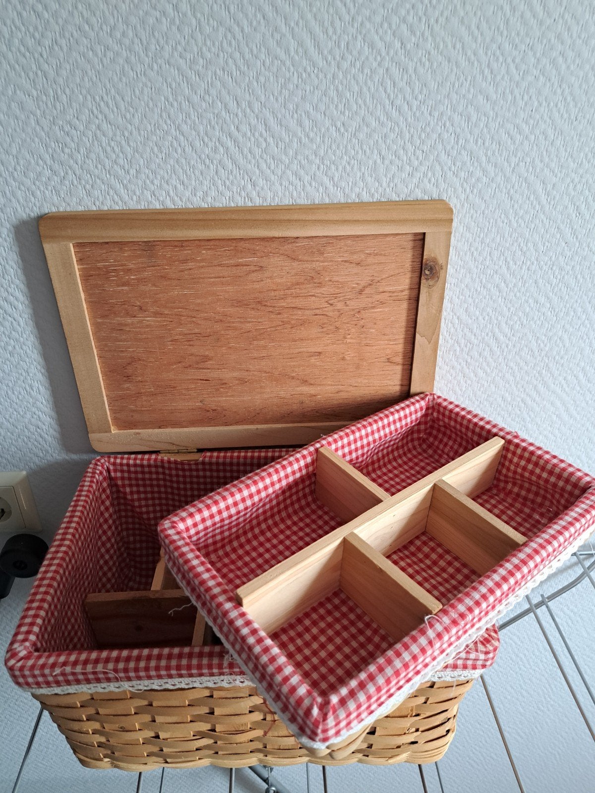 Speelgoed picknickmand met rood-wit geruite voering, Verzenden, Zo goed als nieuw, Zonder inhoud