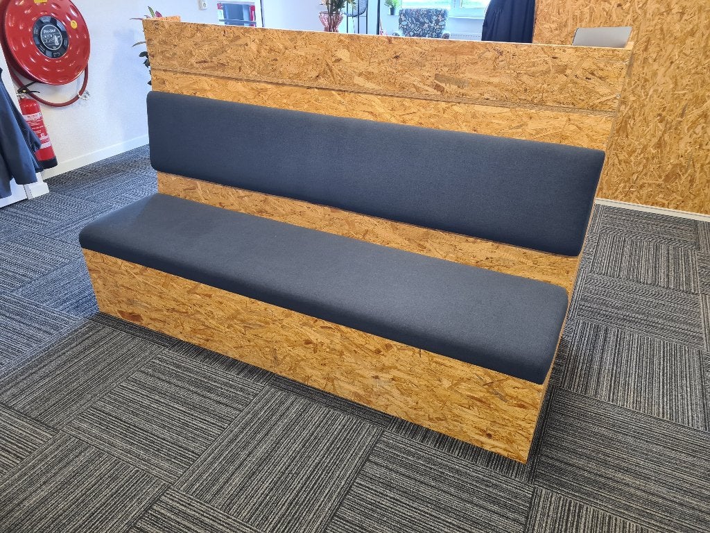 2 banken van OSB hout, Huis en Inrichting, Banken | Bankstellen, Ophalen, Gebruikt, 150 tot 200 cm, Driepersoons