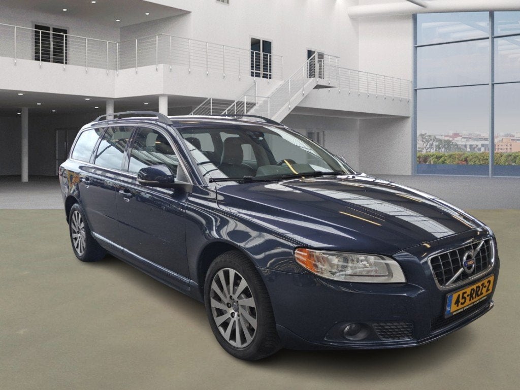 Volvo V70 1.6 T4 Limited Edition Airco Cruise Leder Navi PDC, Voorwielaandrijving, 15 km/l, Gebruikt, 4 cilinders