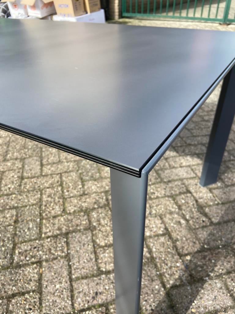 Prachtige Kristalia Tafel, Kristalia, 200 cm of meer, Zo goed als nieuw, Vijf personen of meer